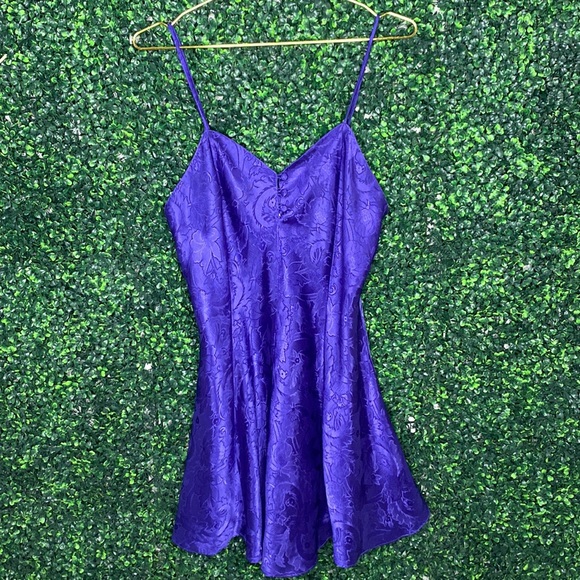 Cute but sexy Inner Most sleeper slip! - Picture 1 of 7